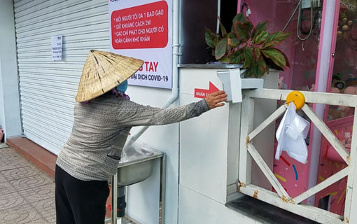 Les distributeurs automatiques de riz gratuit pour les plus démunis à travers le Vietnam