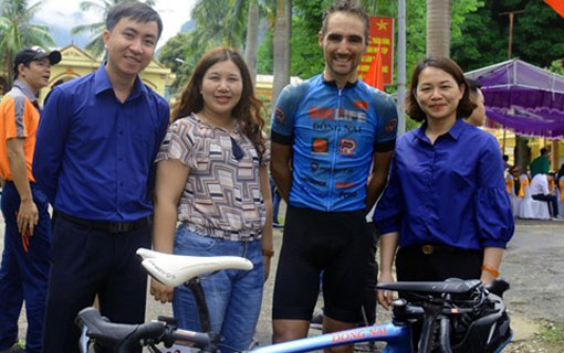 Un cycliste français au Vietnam