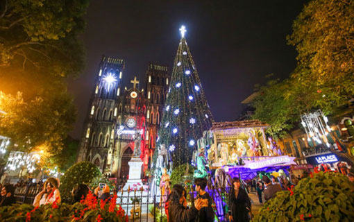 Les églises de Hanoi se préparent pour célébrer les messes de Noël