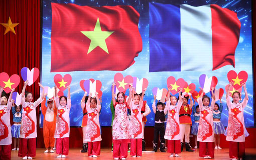 Fête de l'amitié en l'honneur du cinquantenaire des relations diplomatiques Vietnam - France