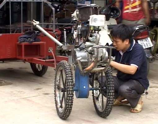 Hoang Van Thang , celui qui adapte les machines agricoles à la montagne