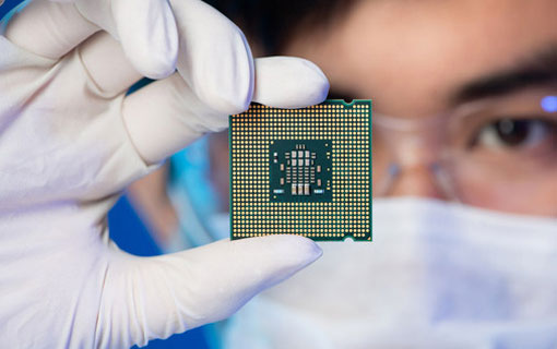 Afin d'augmenter son volume de processeurs, Intel fait produire au Vietnam et en Irlande